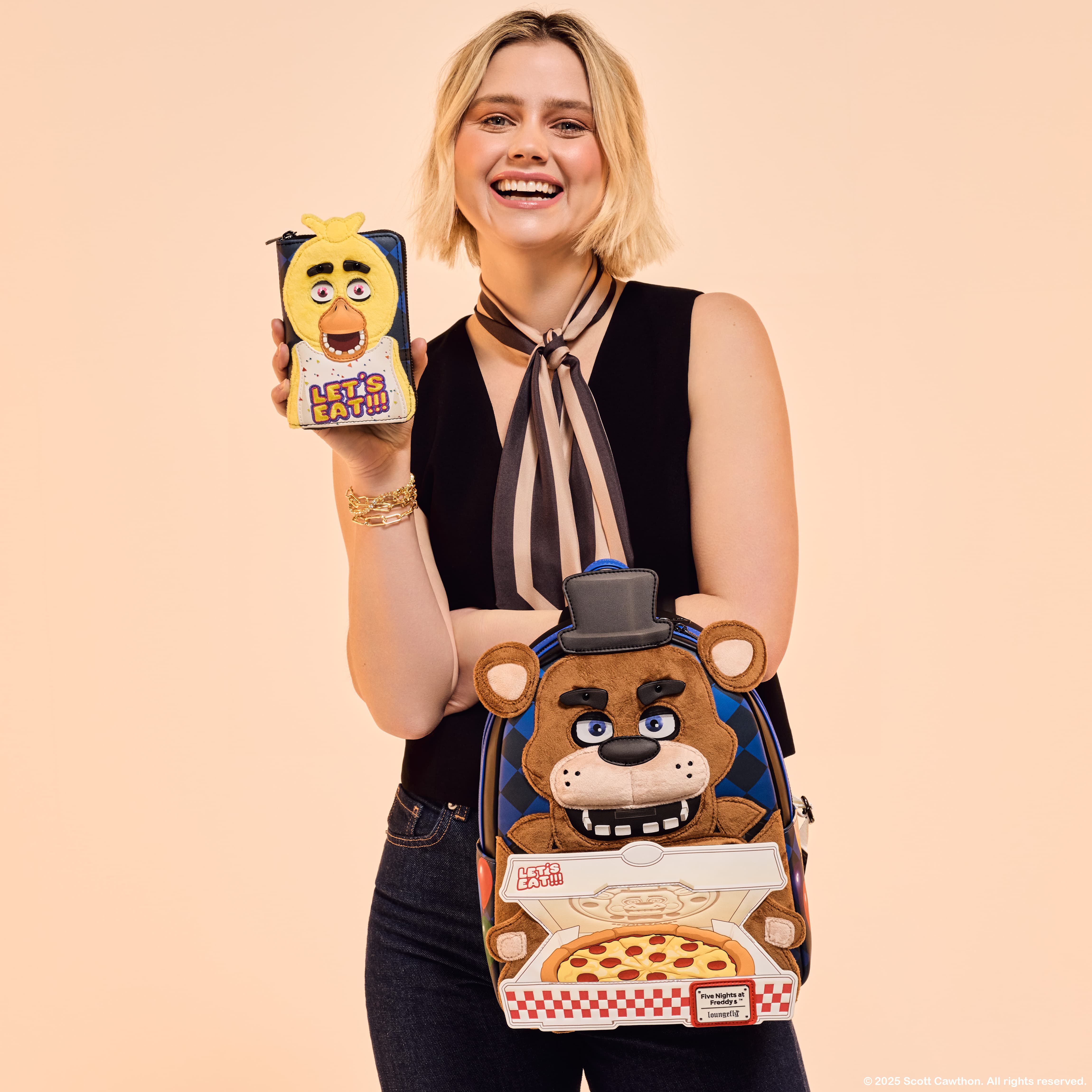 Five Nights at Freddy's Chica Plush Cosplay Zip Around Wallet - Image 3