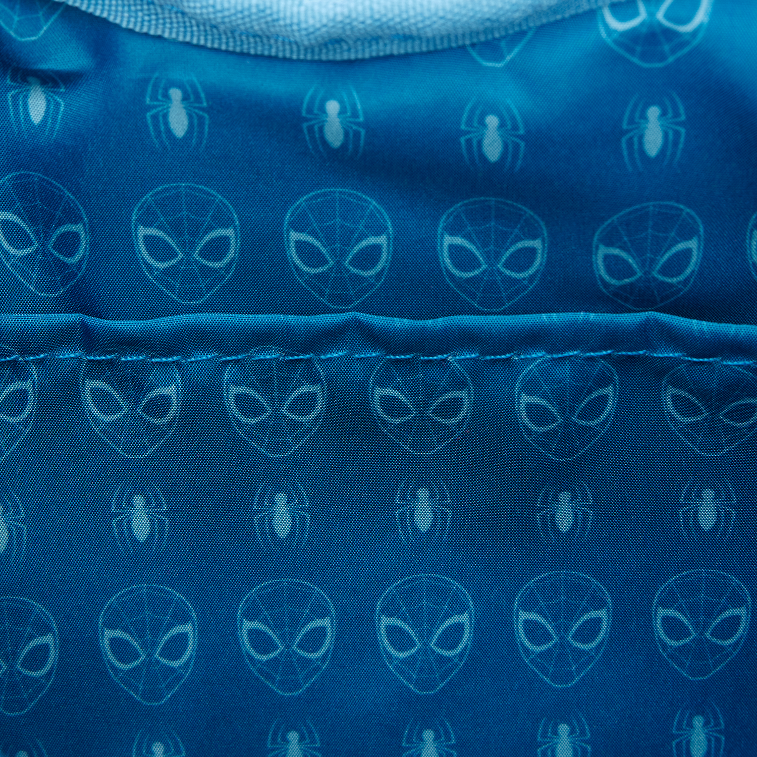 Spider-Man Sherpa Heart Shaped Crossbody Bag - Image 8