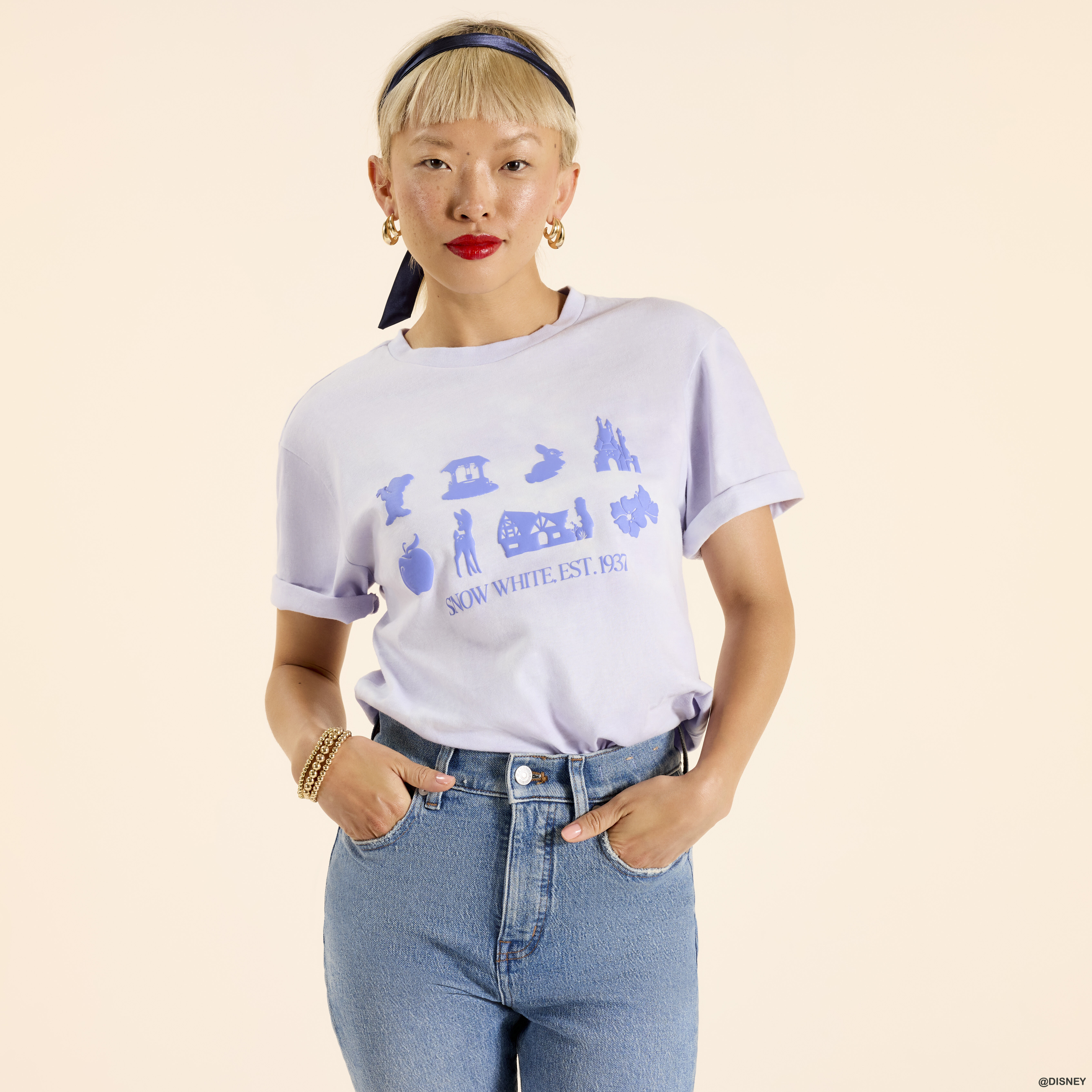 Snow White Icons Unisex Tee - Image 2