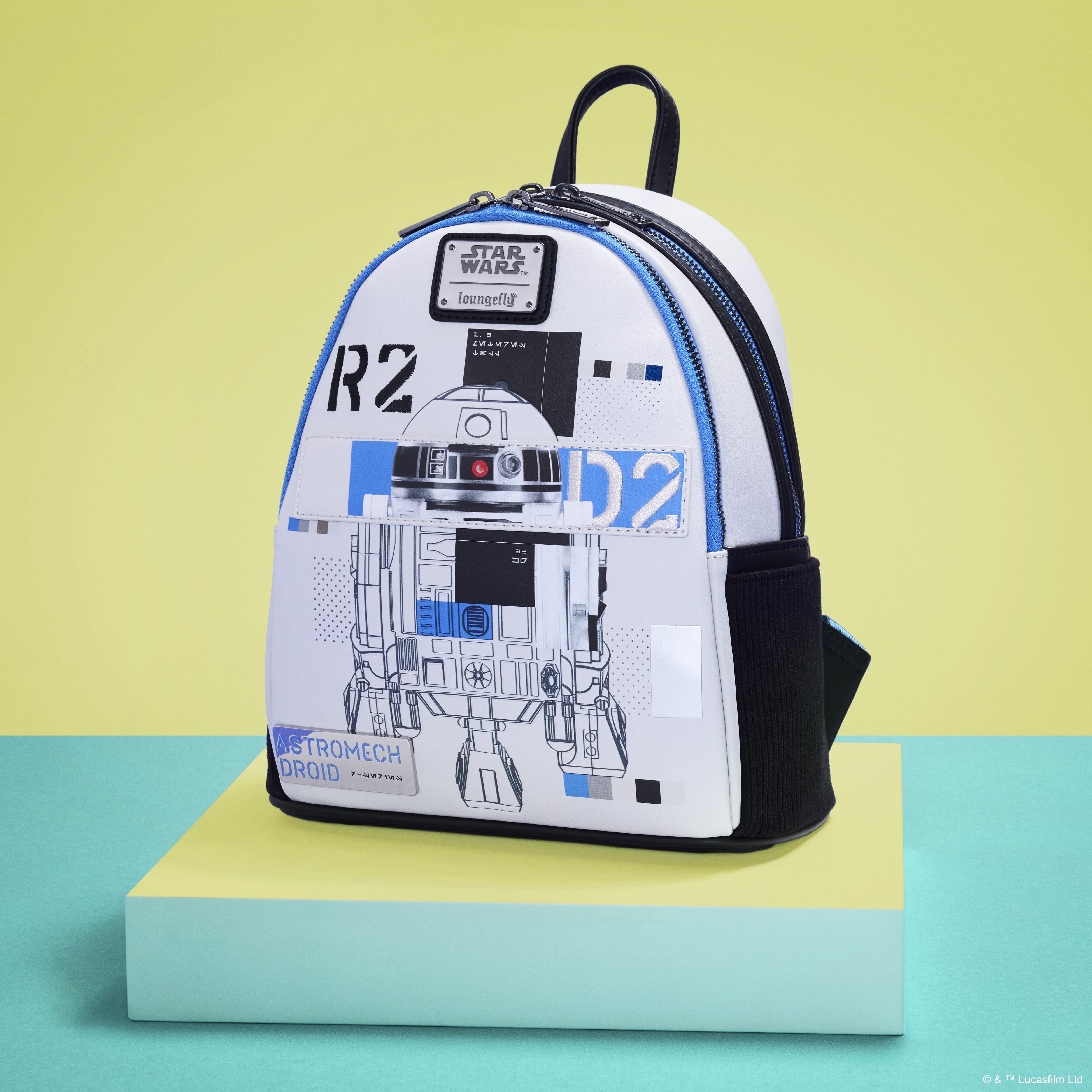 Star Wars: The Power of the Force R2-D2 Astromech Droid Light Up Mini Backpack - Image 2